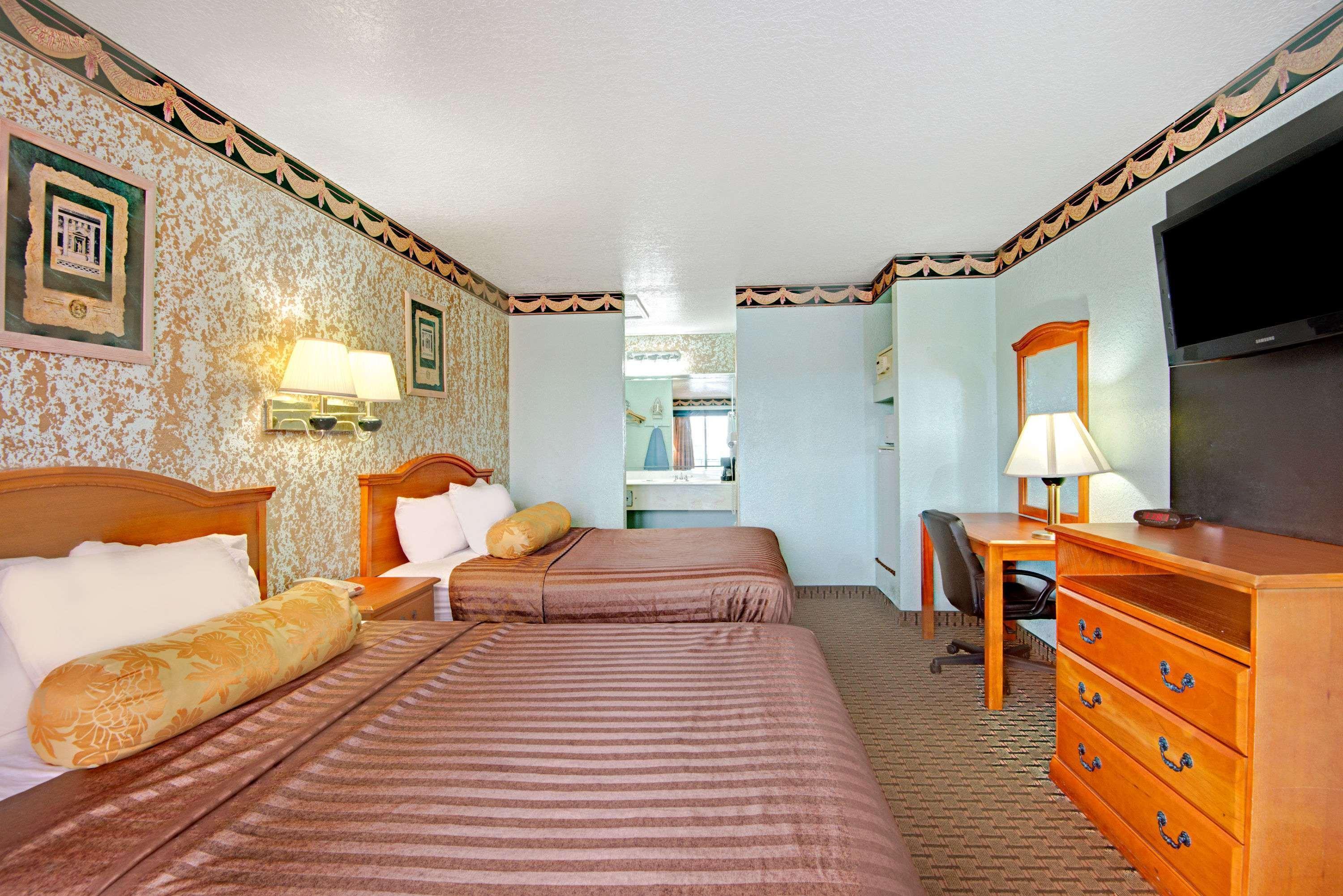 Econo Lodge Inn & Suites Near Lackland Afb San Antonio Eksteriør billede