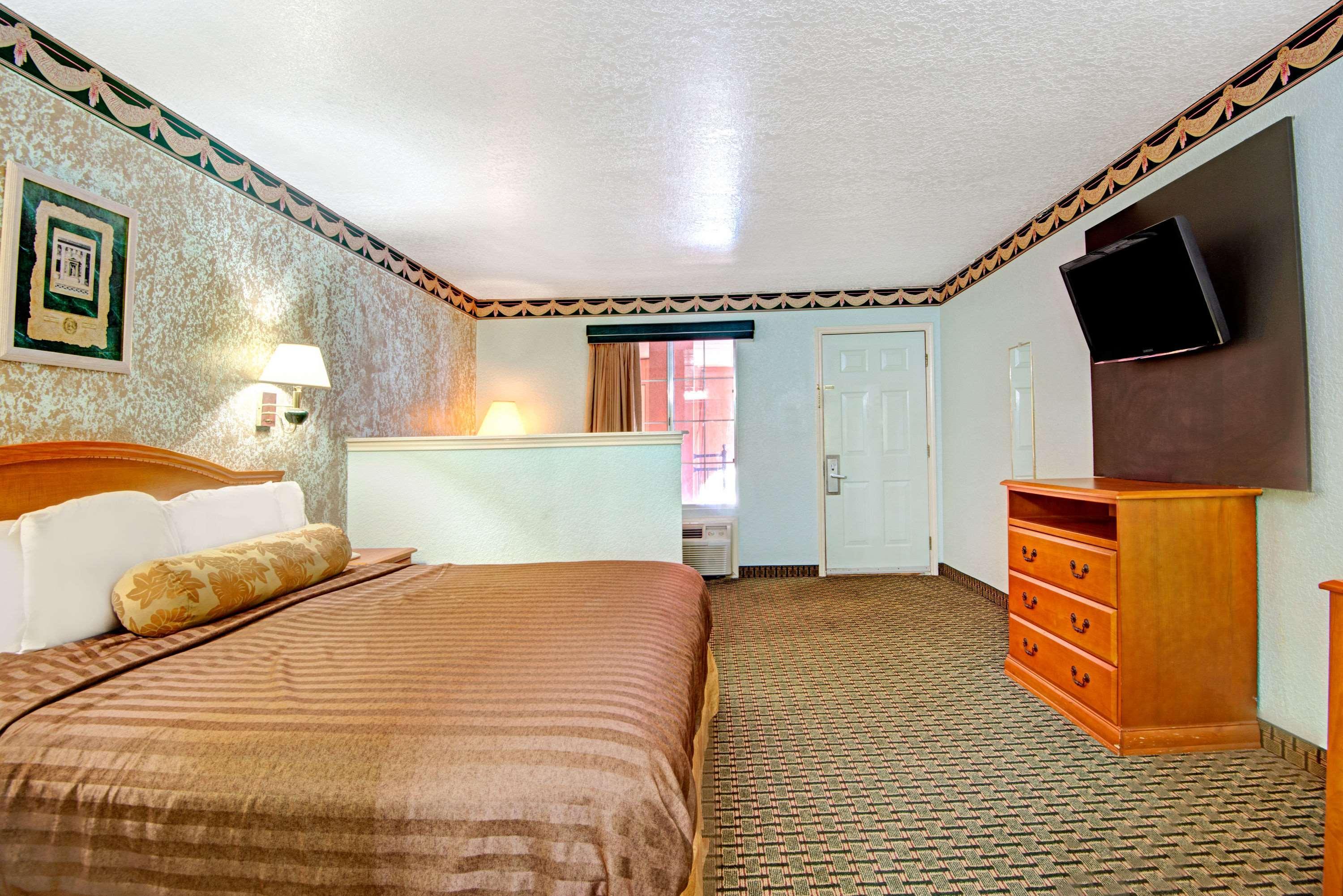 Econo Lodge Inn & Suites Near Lackland Afb San Antonio Eksteriør billede