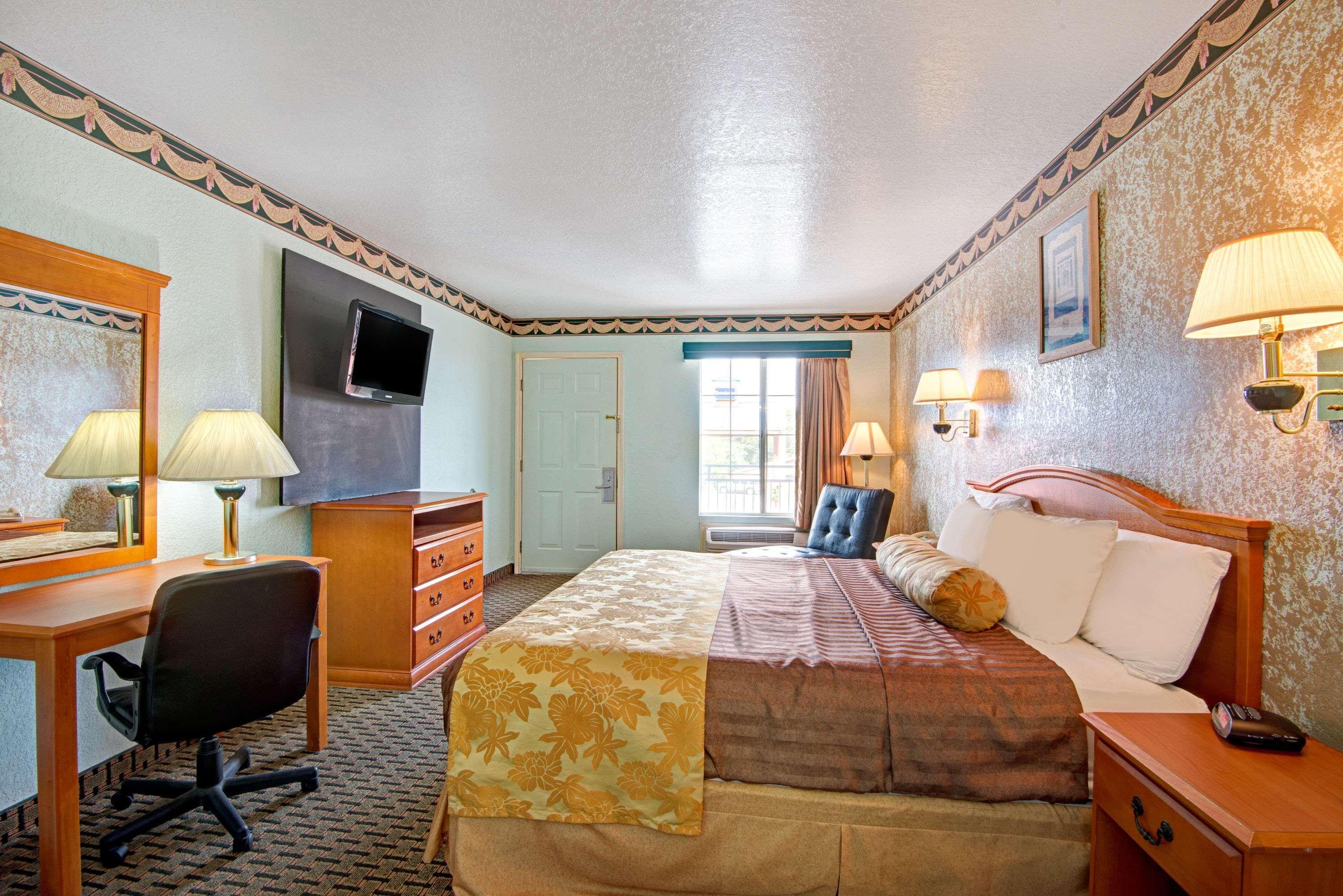 Econo Lodge Inn & Suites Near Lackland Afb San Antonio Eksteriør billede