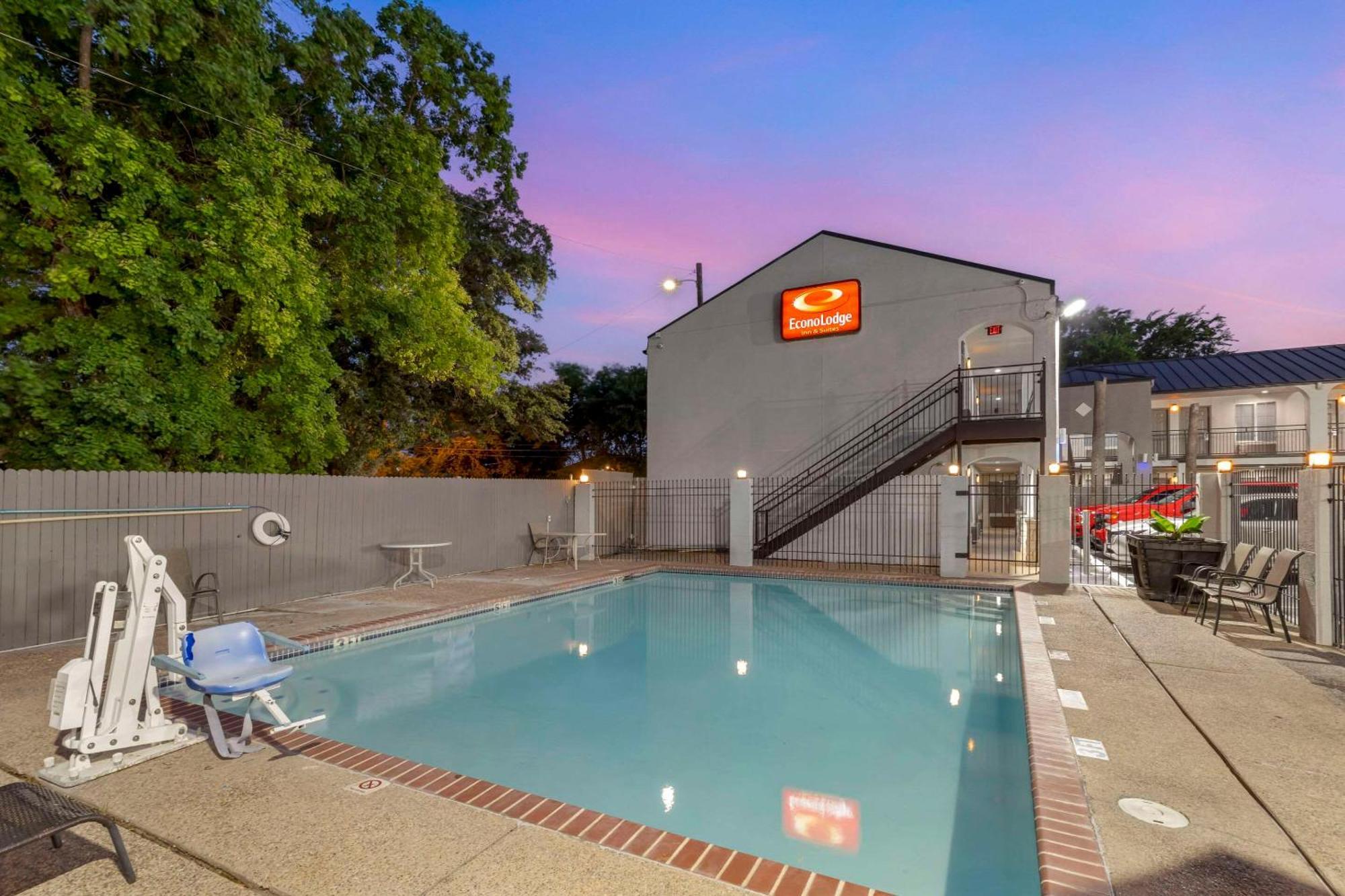 Econo Lodge Inn & Suites Near Lackland Afb San Antonio Eksteriør billede