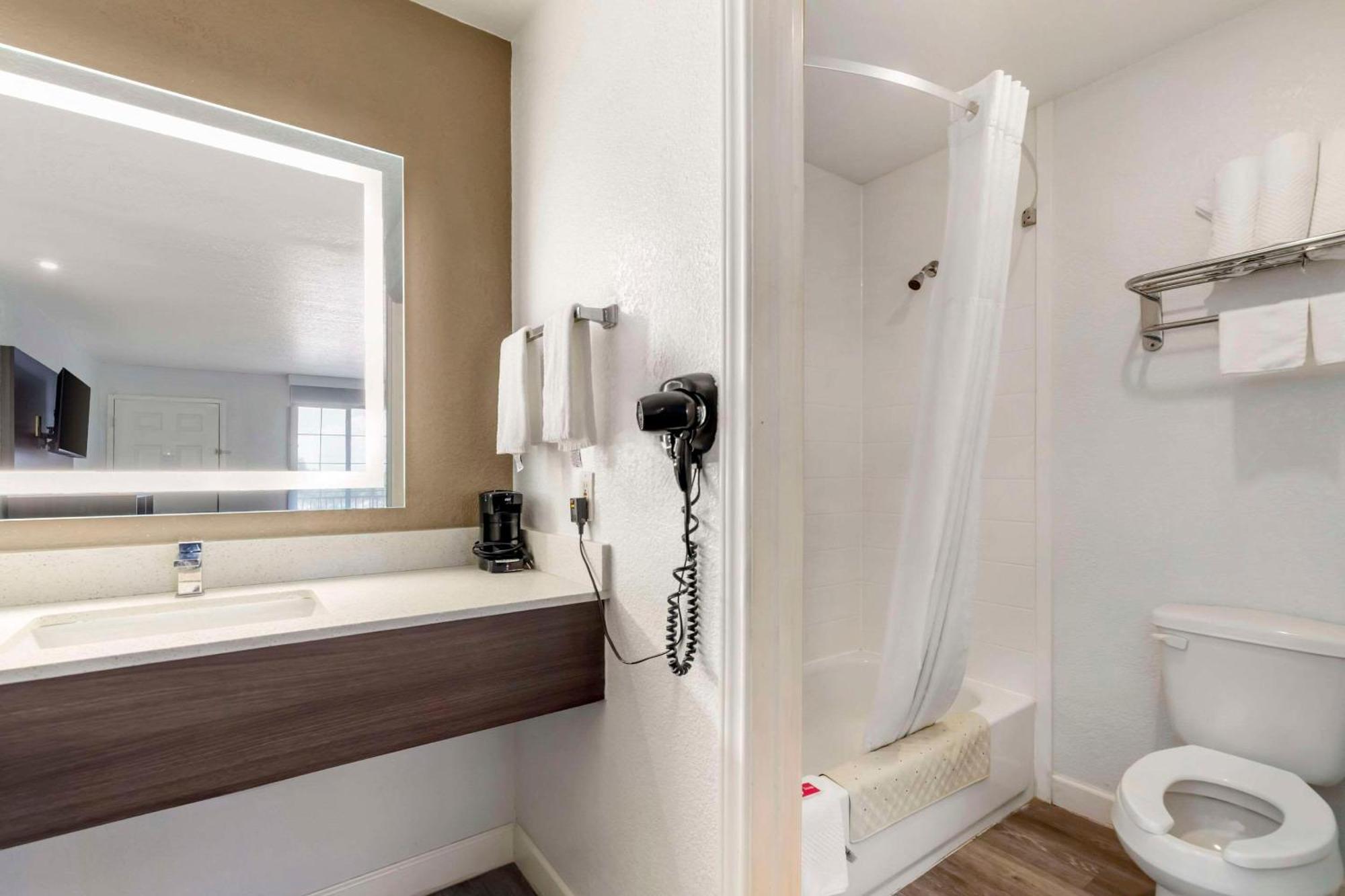 Econo Lodge Inn & Suites Near Lackland Afb San Antonio Eksteriør billede