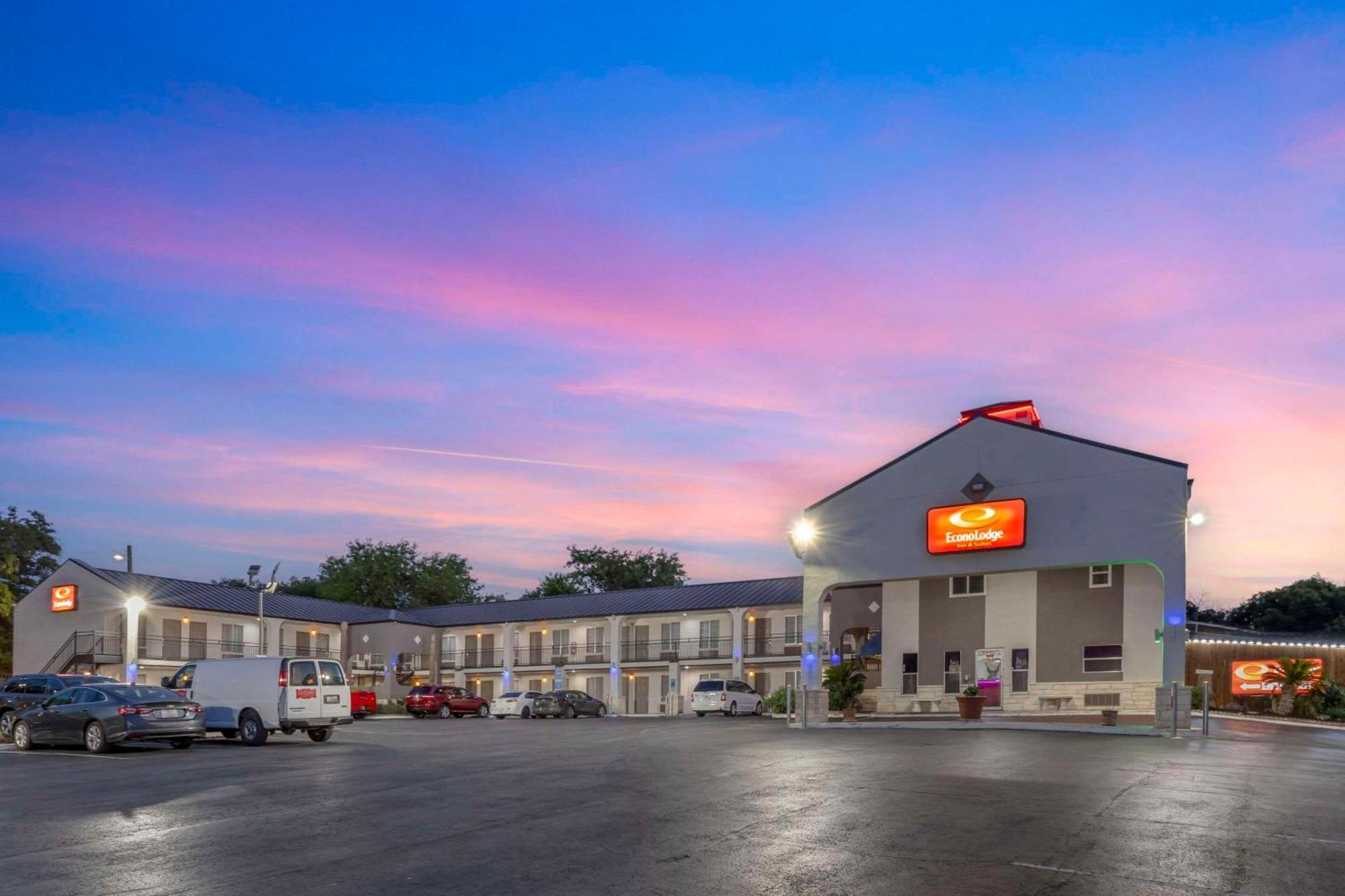 Econo Lodge Inn & Suites Near Lackland Afb San Antonio Eksteriør billede