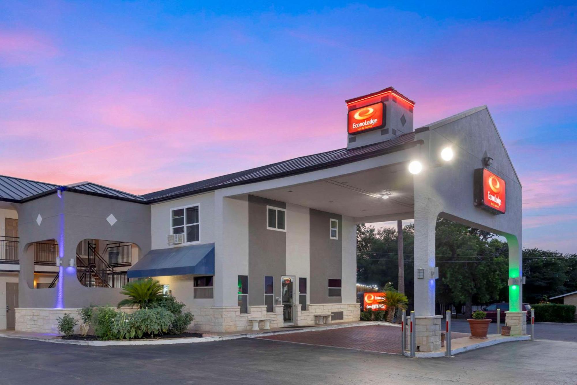 Econo Lodge Inn & Suites Near Lackland Afb San Antonio Eksteriør billede
